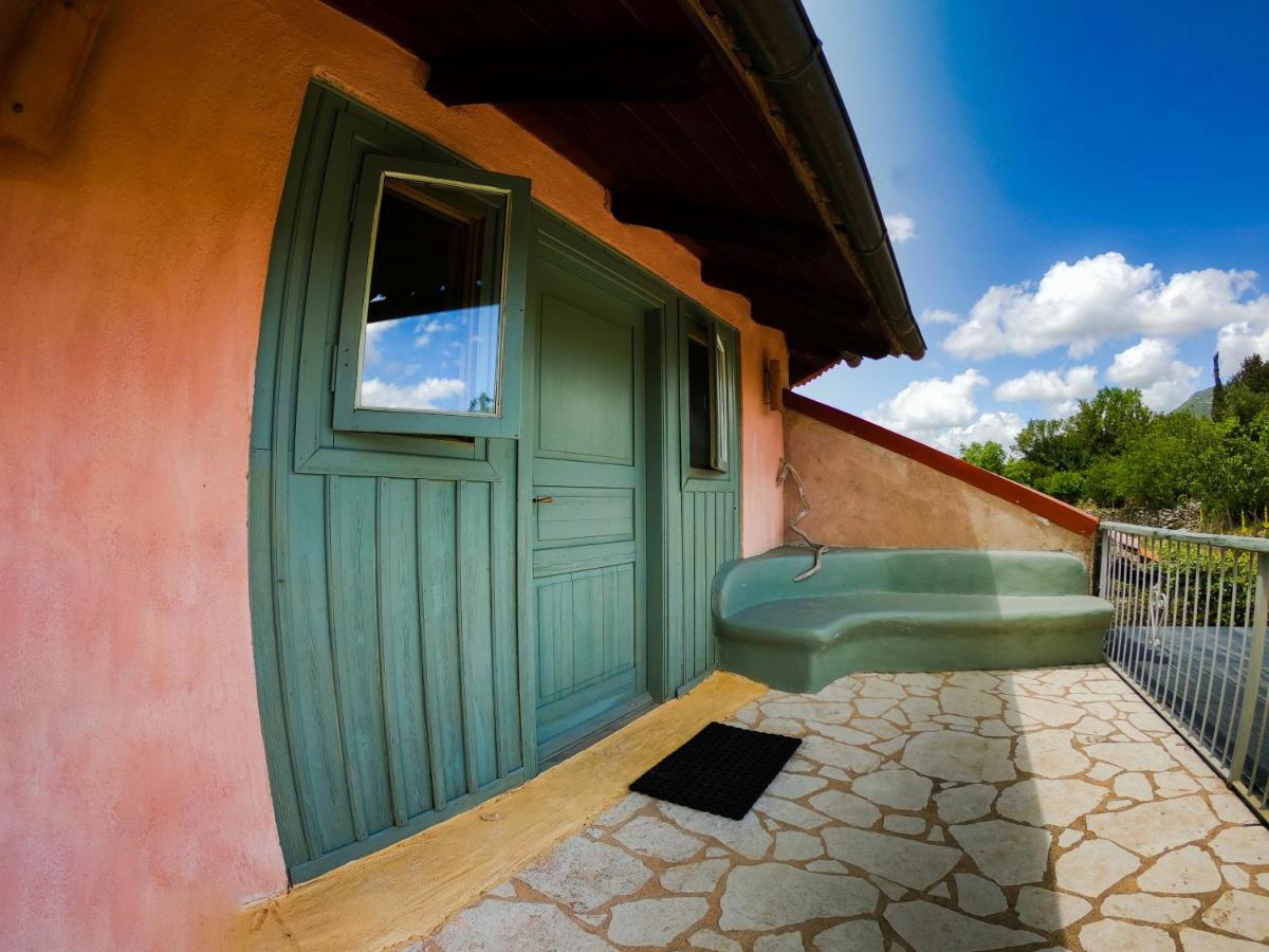 Elaion Country house *